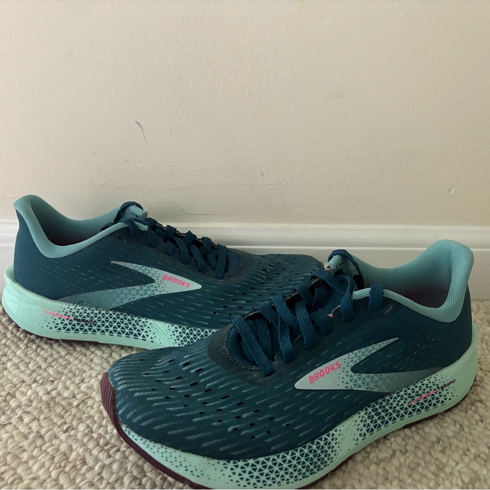Women’s Brooks Hyperion Tempo Running Shoes